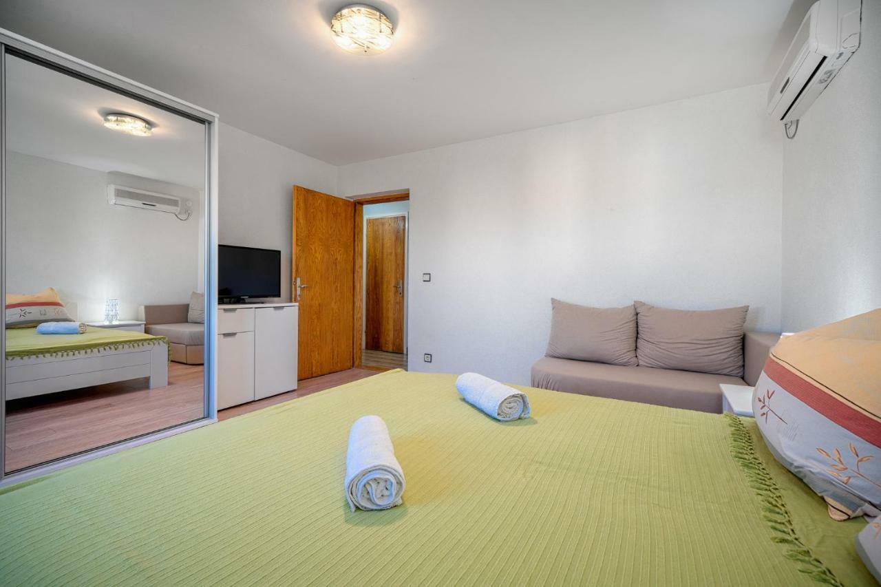 Apartmani Pataca 沃迪切 外观 照片
